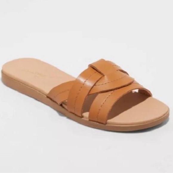 Universal Thread Shoes - NWT Universal Thread Kenzie Slide Sandals